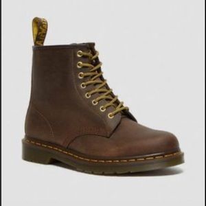 1460 crazy horse leather lace up dock martens